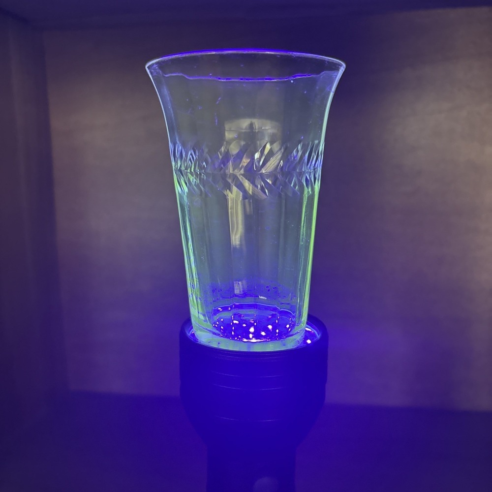 UV Reactive Etched Glass Tumblers Flared Rim Manganese Uranium Glow Set of 8 VTG